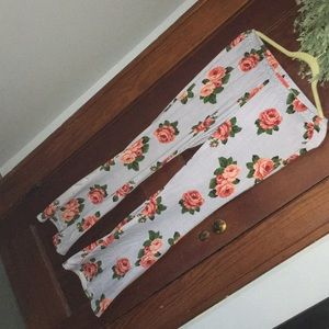 🌸 Floral bootleg pants (L) 🌸